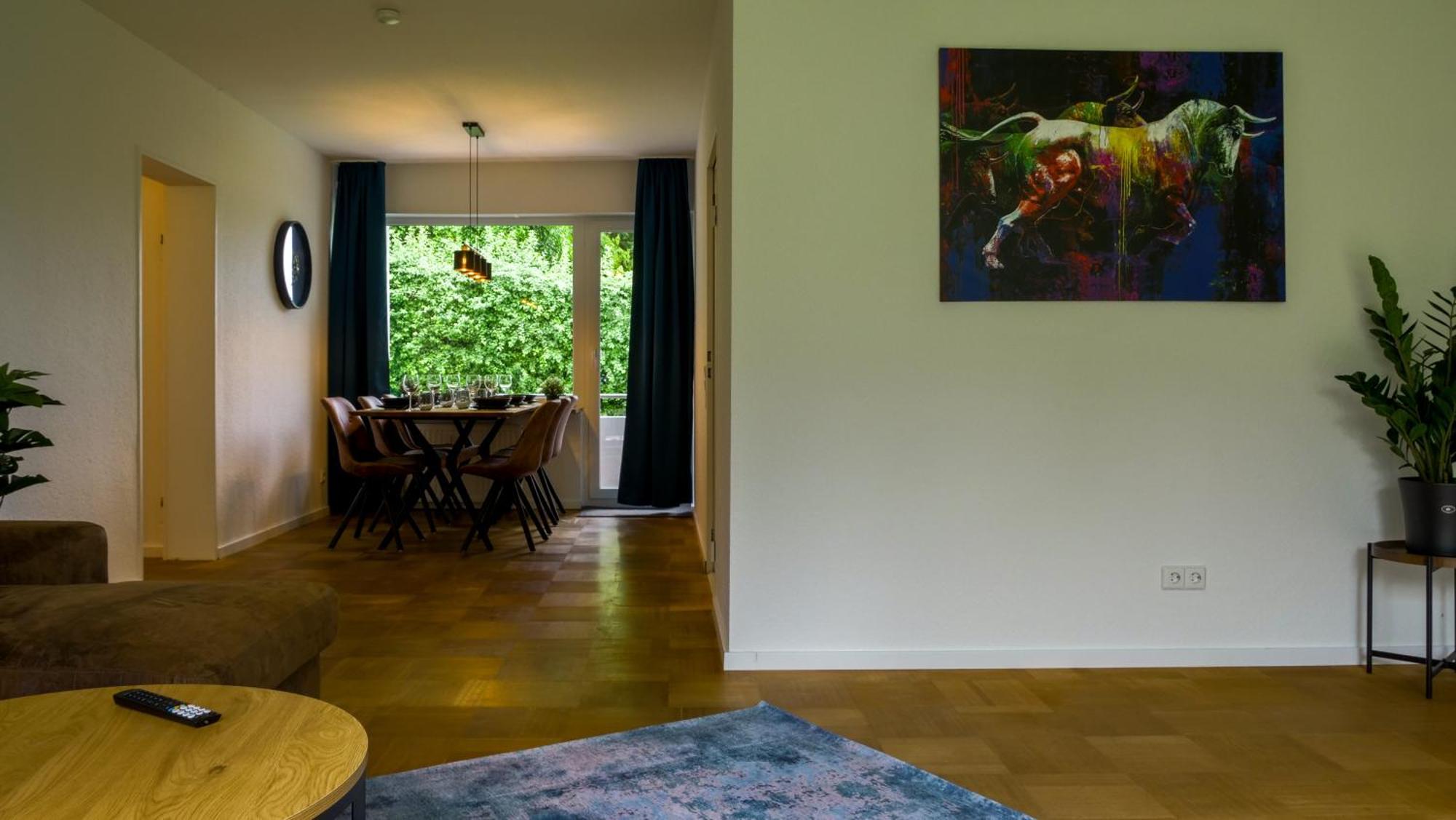 Gross, Modern, Zentrumsnah Mit Parkplatz Und Garten Ulm Bagian luar foto